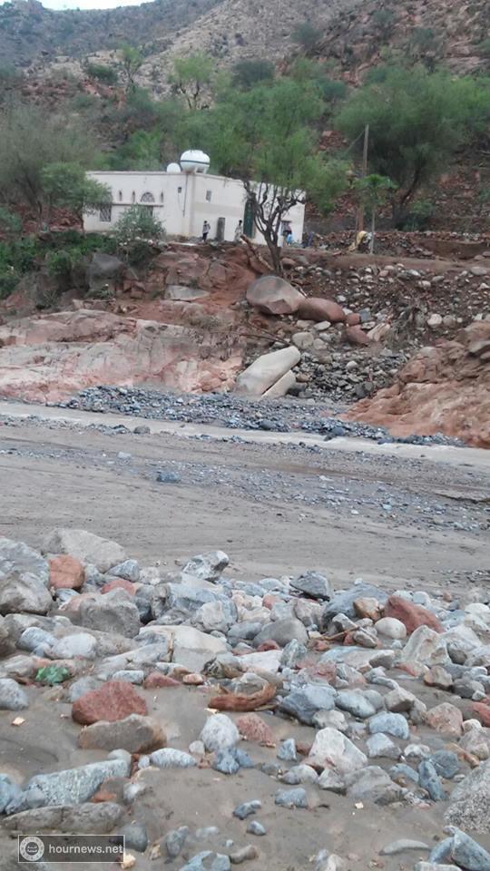 السيول تجرف المنازل والاراضي الزراعية بوادي لاعة بمحافظة المحويت (صور)