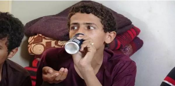 اليمن: شاهد بالصور اطفال حوثيين اسرى لدى الجيش الوطني الموالي لهادي بهذه المحافظة 