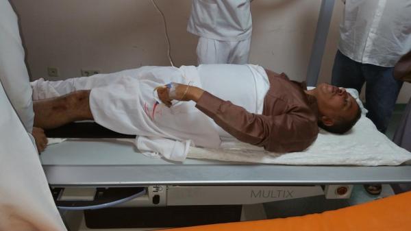 اليمن: اعلامي مقرب من صالح يكشف عن الجهة التي اعتدت على محامي صالح قبل قليل(صورة)