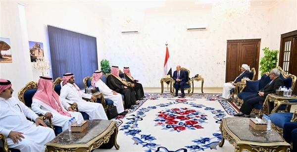 الرئيس العليمي يلتقي بالسفير السعودي باليمن في عدن