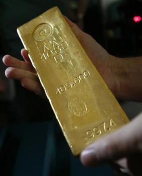 اسعار الذهب بالريال اليمني مساء اليوم الإثنين مقارنة بأسعار الدولار.